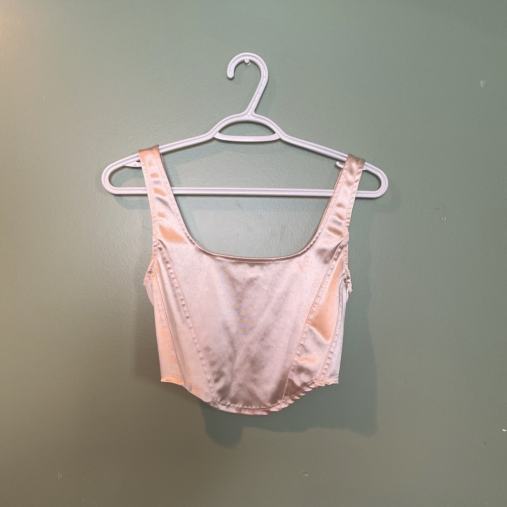 Shiny Cropped Tank Beige